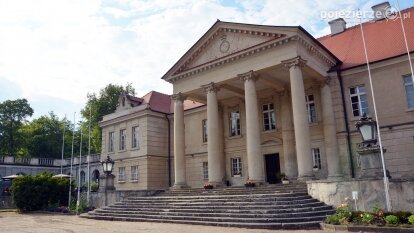 Przylecieli z Florydy by zobaczyć pałac w Czerniejewie!