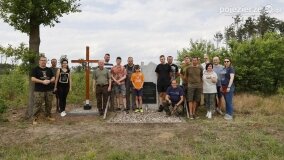 Fundacja Historyczna „Przywracamy Pamięć” postawiła krzyż przy „dołach śmierci”! - zdjęcie 72