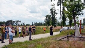 Fundacja Historyczna „Przywracamy Pamięć” postawiła krzyż przy „dołach śmierci”! - zdjęcie 71