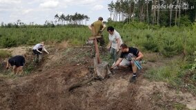 Fundacja Historyczna „Przywracamy Pamięć” postawiła krzyż przy „dołach śmierci”! - zdjęcie 41