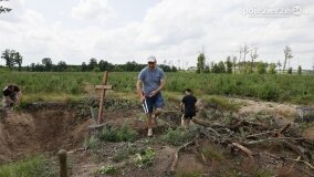 Fundacja Historyczna „Przywracamy Pamięć” postawiła krzyż przy „dołach śmierci”! - zdjęcie 39