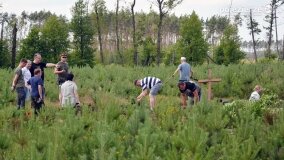 Fundacja Historyczna „Przywracamy Pamięć” postawiła krzyż przy „dołach śmierci”! - zdjęcie 33