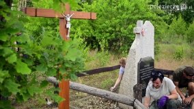 Fundacja Historyczna „Przywracamy Pamięć” postawiła krzyż przy „dołach śmierci”! - zdjęcie 29