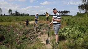 Fundacja Historyczna „Przywracamy Pamięć” postawiła krzyż przy „dołach śmierci”! - zdjęcie 13