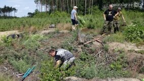 Fundacja Historyczna „Przywracamy Pamięć” postawiła krzyż przy „dołach śmierci”! - zdjęcie 12