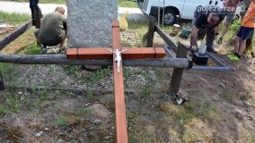 Fundacja Historyczna „Przywracamy Pamięć” postawiła krzyż przy „dołach śmierci”! - zdjęcie 6