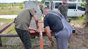 Fundacja Historyczna „Przywracamy Pamięć” postawiła krzyż przy „dołach śmierci”! - zdjęcie 5