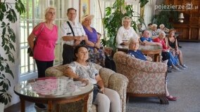 Seniorzy z Poznania zrelaksowali się w pałacu w Czerniejewie - zdjęcie 10
