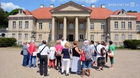 Seniorzy z Poznania zrelaksowali się w pałacu w Czerniejewie - zdjęcie 4