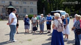 Seniorzy z Poznania zrelaksowali się w pałacu w Czerniejewie - zdjęcie 3