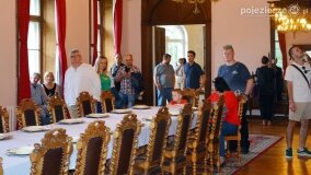 Wakacyjne zwiedzanie pałacu w Czerniejewie! - zdjęcie 20