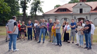 Wakacyjne zwiedzanie pałacu w Czerniejewie!