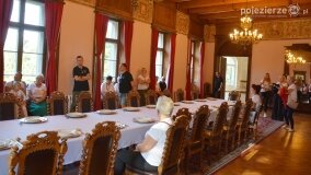 „Aktywny Bierzglinek” poznał dzieje pałacu w Czerniejewie - zdjęcie 30