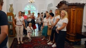 „Aktywny Bierzglinek” poznał dzieje pałacu w Czerniejewie - zdjęcie 9