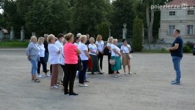 „Aktywny Bierzglinek” poznał dzieje pałacu w Czerniejewie - zdjęcie 3