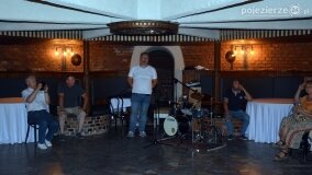 Pałac w Czerniejewie wrześniową porą - zdjęcie 27