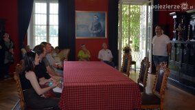 Pałac w Czerniejewie wrześniową porą - zdjęcie 10