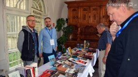 Zabytkowe auta, dorożki, książki i rękodzieło historyczne... - zdjęcie 25