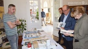 Zabytkowe auta, dorożki, książki i rękodzieło historyczne... - zdjęcie 20