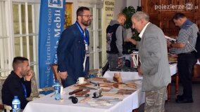 Zabytkowe auta, dorożki, książki i rękodzieło historyczne... - zdjęcie 14