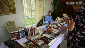 Zabytkowe auta, dorożki, książki i rękodzieło historyczne... - zdjęcie 9