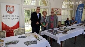 Zabytkowe auta, dorożki, książki i rękodzieło historyczne... - zdjęcie 4