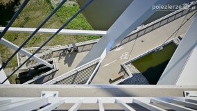 Kładka pieszo-rowerowa w Owińskach w jesiennym słońcu! - zdjęcie 8