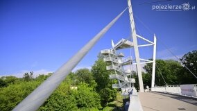 Kładka pieszo-rowerowa w Owińskach w jesiennym słońcu! - zdjęcie 1