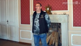 Uczestnicy kursu przewodnickiego po Szlaku Piastowskim zwiedzali pałac w Czerniejewie - zdjęcie 9