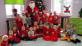 Św. Mikołaj zawitał do przedszkoli i żłobka w gminie Gniezno - zdjęcie 39