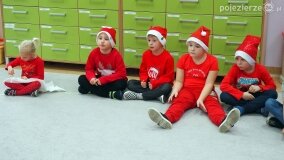 Św. Mikołaj zawitał do przedszkoli i żłobka w gminie Gniezno - zdjęcie 38