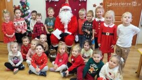 Św. Mikołaj zawitał do przedszkoli i żłobka w gminie Gniezno - zdjęcie 31