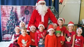 Św. Mikołaj zawitał do przedszkoli i żłobka w gminie Gniezno - zdjęcie 24