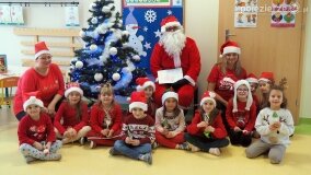 Św. Mikołaj zawitał do przedszkoli i żłobka w gminie Gniezno - zdjęcie 22