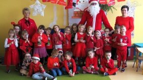 Św. Mikołaj zawitał do przedszkoli i żłobka w gminie Gniezno - zdjęcie 17