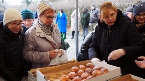 Tłumy w gminie Gniezno! Sprzedano 2,5 tys. najsmaczniejszych pączków w Wielkopolsce! - zdjęcie 24