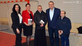 Magiczny wieczór w Zdziechowie! Premiera książki o atrakcjach turystycznych gminy Gniezno! - zdjęcie 105