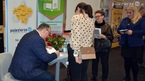 Magiczny wieczór w Zdziechowie! Premiera książki o atrakcjach turystycznych gminy Gniezno! - zdjęcie 101