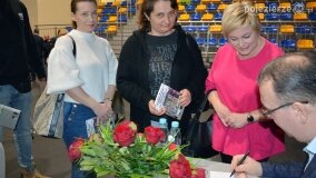 Magiczny wieczór w Zdziechowie! Premiera książki o atrakcjach turystycznych gminy Gniezno! - zdjęcie 77