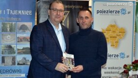 Magiczny wieczór w Zdziechowie! Premiera książki o atrakcjach turystycznych gminy Gniezno! - zdjęcie 59