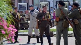 Historia wkroczyła na rynek i wyspę w Łabiszynie - zdjęcie 33