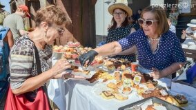 Historia wkroczyła na rynek i wyspę w Łabiszynie - zdjęcie 19
