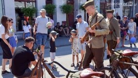 Historia wkroczyła na rynek i wyspę w Łabiszynie - zdjęcie 16