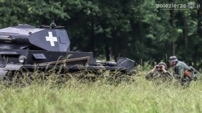 W Pałacu Lubostroń wybuchy i tankietki w akcji - zdjęcie 19