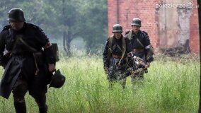 W Pałacu Lubostroń wybuchy i tankietki w akcji - zdjęcie 14