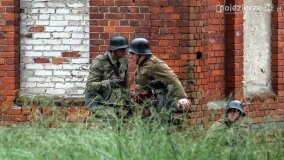 W Pałacu Lubostroń wybuchy i tankietki w akcji - zdjęcie 11