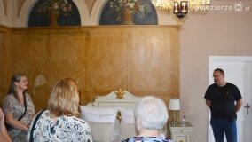 Z Karolem Soberskim poznawali dzieje pałacu Czerniejewo - zdjęcie 68