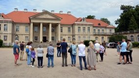 Z Karolem Soberskim poznawali dzieje pałacu Czerniejewo - zdjęcie 7