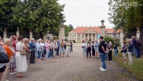 Pałac w Czerniejewie oblegany przez turystów! - zdjęcie 6