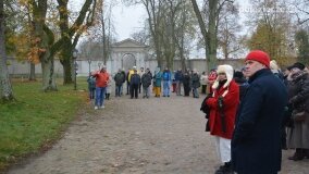 Listopadowa wędrówka po pałacu w Czerniejewie - zdjęcie 3